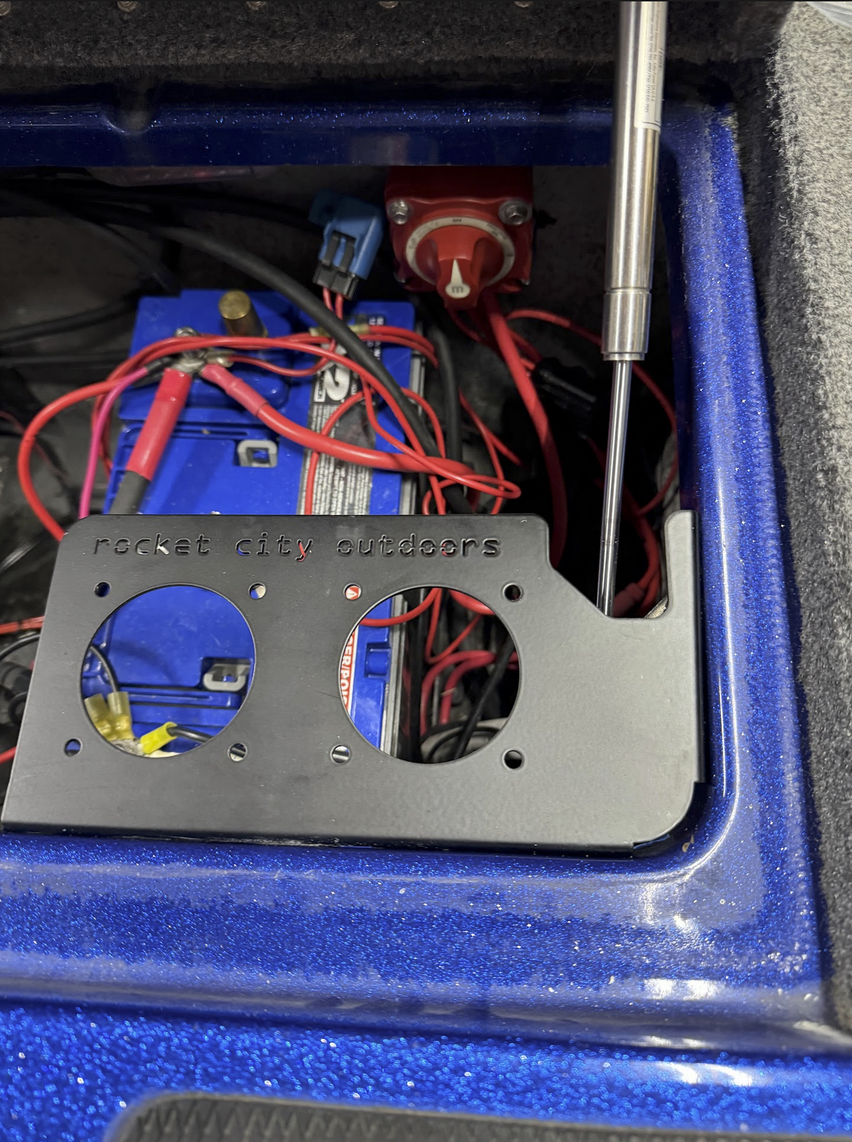 Phoenix bass boat battery disconnect switch bracket