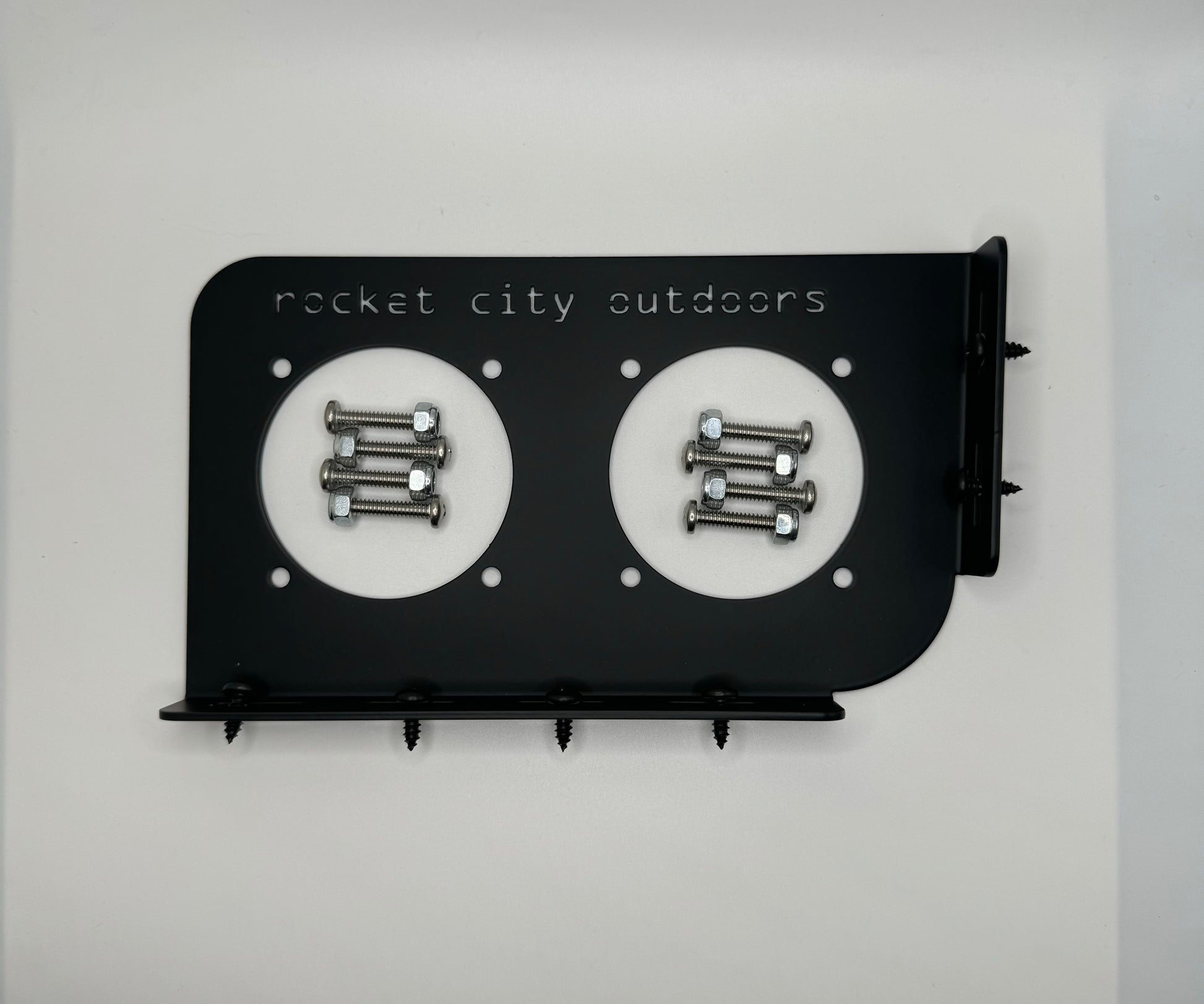 Caymas bass bass boat battery switch bracket mounting solution that fits CX18, CX19, CX20, CX21, XS20, and XS21 models.