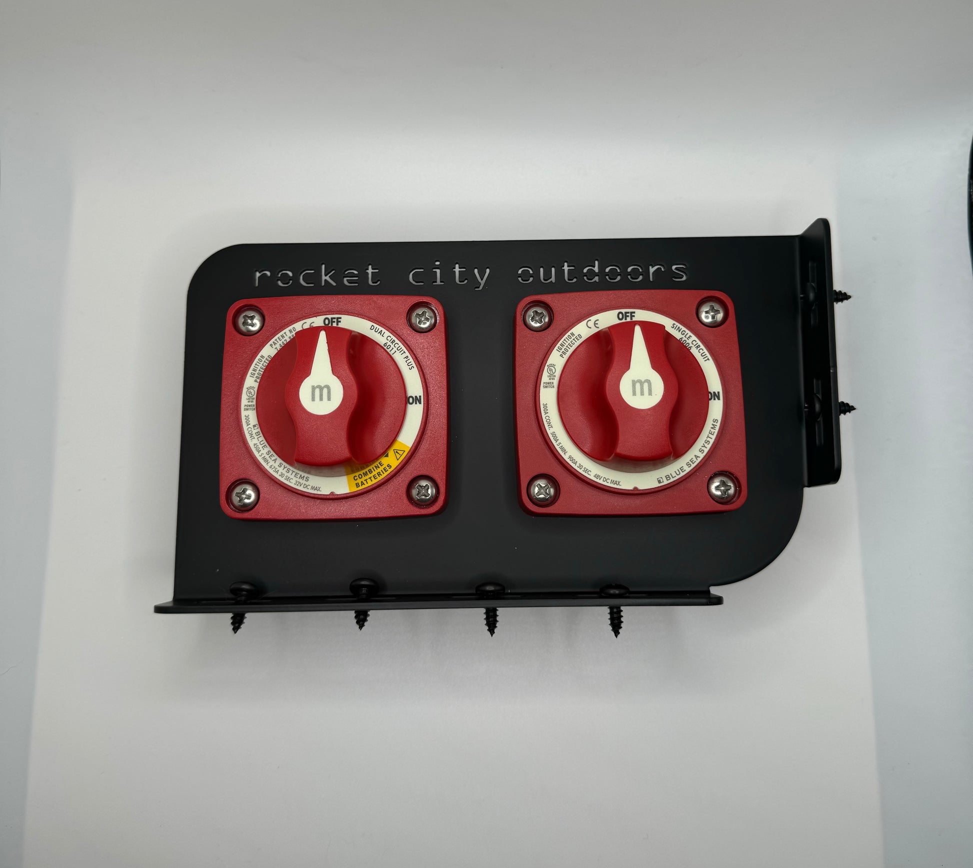 Caymas bass boat dual battery mounting bracket with switches