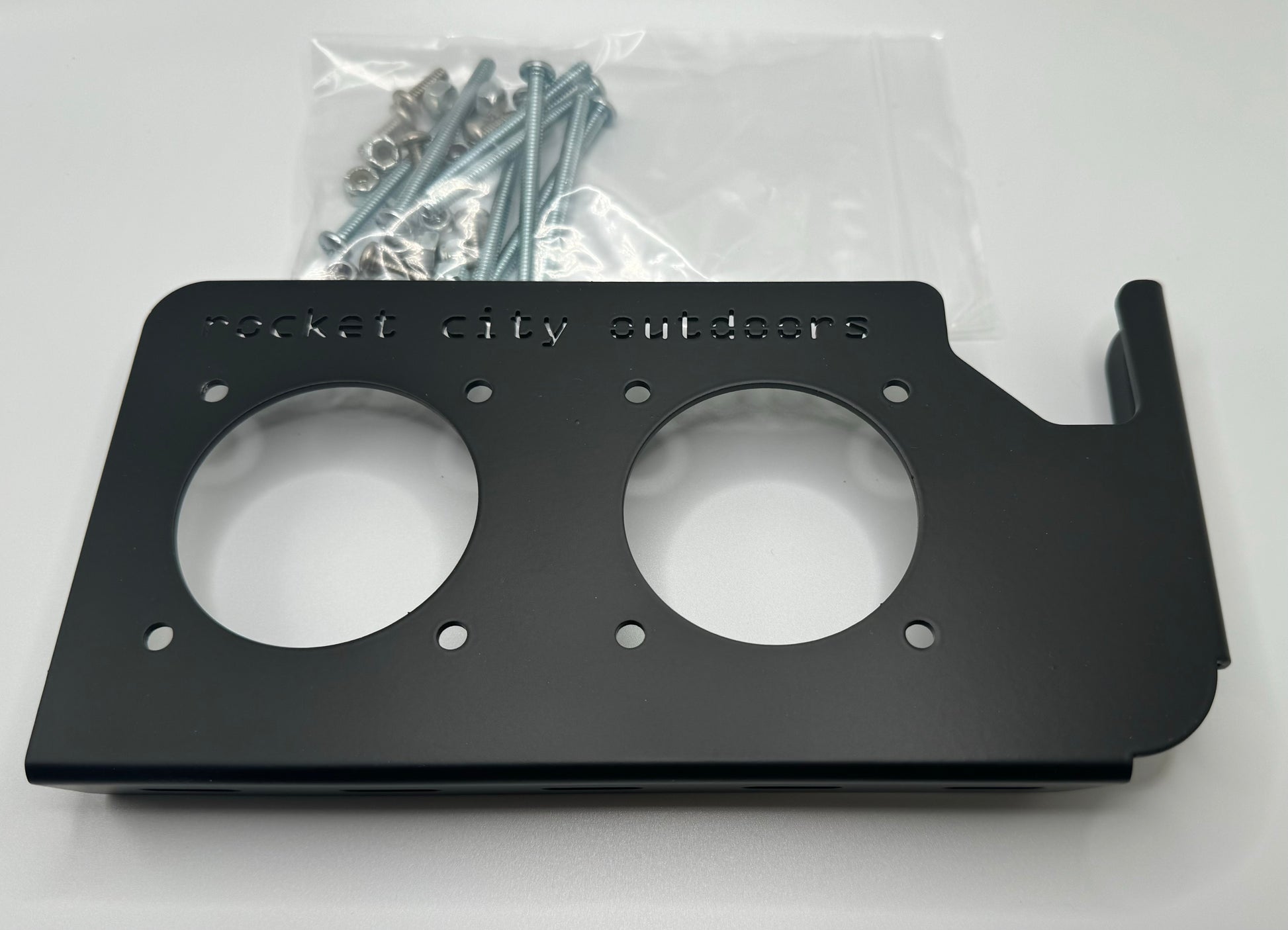 dual corner battery switch mounting bracket for phoenix bass boats