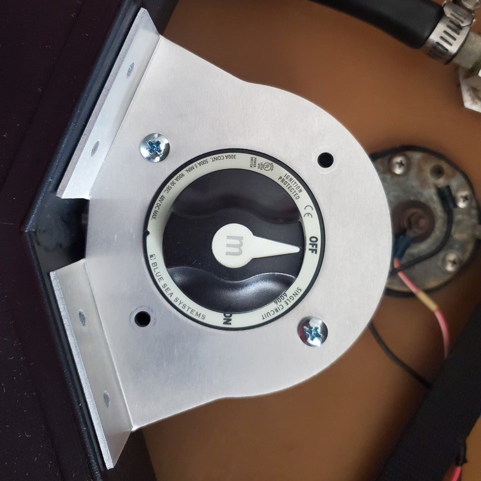 battery disconnect switch bracket made for early 2000's skeeter zx bass boat with a 140 degree corner in the bilge or battery compartment 