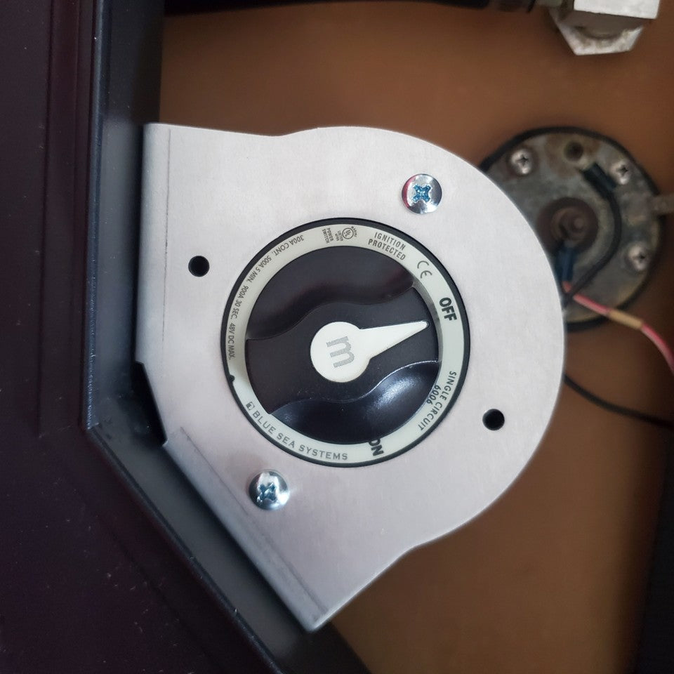battery disconnect switch bracket made for early 2000's skeeter zx bass boat with a 140 degree corner in the bilge or battery compartment 